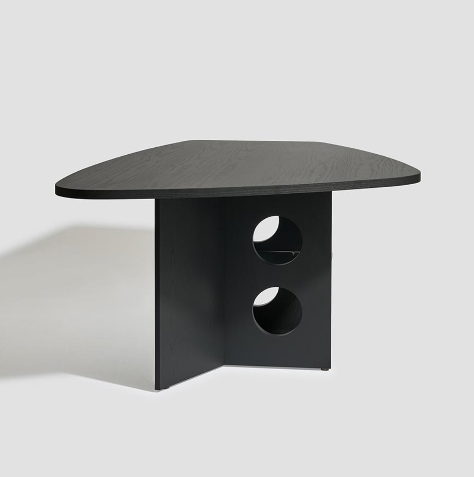 TECTA M21-1 餐桌 （黑梣木）