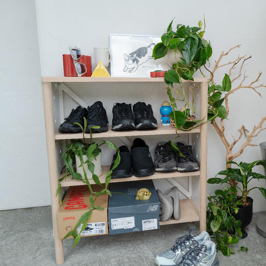 good eighty% DOMINO Shelf